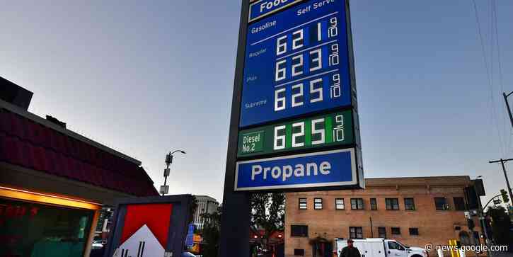 Gas Prices Surge Above $4 a Gallon, With No End in Sight - The Wall Street Journal