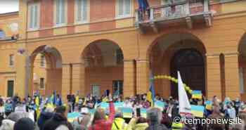 Gli Ucraini di Carpi manifestano per il loro popolo - COOPERATIVA RADIO BRUNO srl