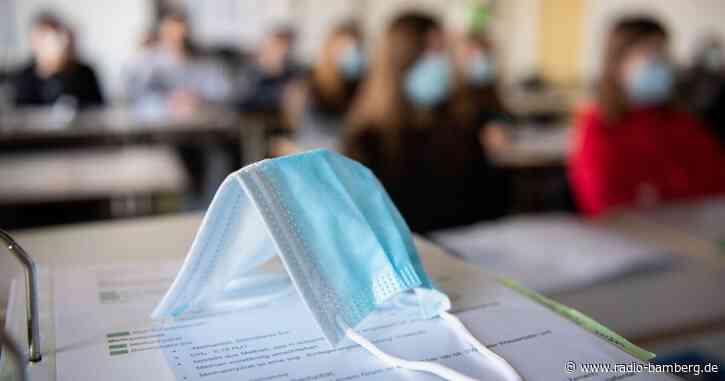 Freie Wähler fordern schnelles Maskenpflicht-Ende an Schulen