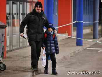 Mille km per fuggire dalle bombe: il bimbo ucraino diventato eroe