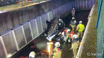 Auto duikt fietstunnel in in Beernem - KW.be - KW.be