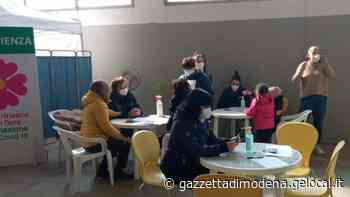 Modena, tamponi e vaccinazioni: ucraini appena arrivati allo screening sanitario - La Gazzetta di Modena