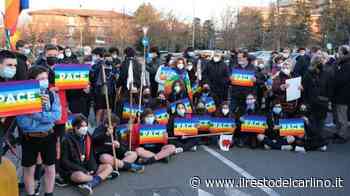 Ucraina, Modena scende in piazza con le bandiere arcobaleno - il Resto del Carlino