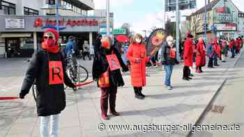 Neu-Ulm/Ulm: Organisationen bilden in Neu-Ulm eine Menschenkette für Lohngerechtigkeit | Neu-Ulmer Zeitung - Augsburger Allgemeine