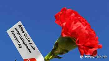 Rote Nelken für Frauen im Saale-Holzland