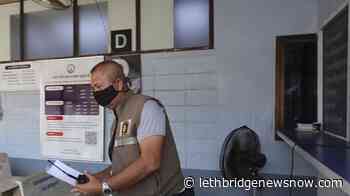 Thai autopsy says cricket star Warne died of natural causes - Lethbridge News Now