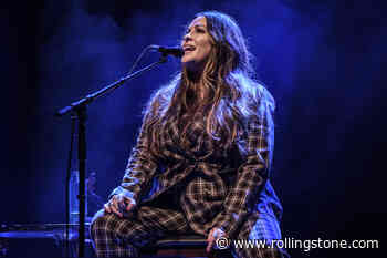 Alanis Morissette Expands ‘Jagged Little Pill’ Anniversary Tour