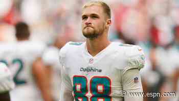 Dolphins keep TE Gesicki with franchise tag