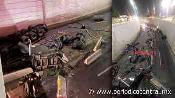 Tráiler queda destrozado en la carretera Apizaco-Santa Ana Chiautempan - Periódico Central