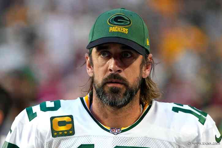 Report: Aaron Rodgers staying with Green Bay Packers