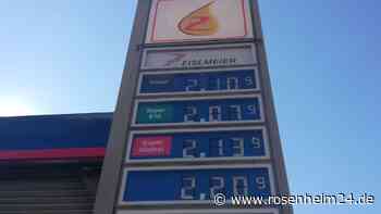„Wer soll das noch bezahlen?“ Benzinpreise sorgen für Frust an der Tankstelle und Kritik an der Politik