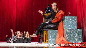 Kritik: "GRNDGSTZ" im Theater Erlangen - München - Süddeutsche Zeitung - SZ.de