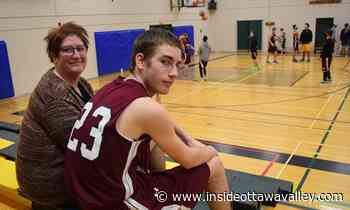 'Ecstatic': Renfrew parents, students welcome return of fans in the stands - Ottawa Valley News