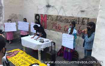 Autoridades capitalinas discriminan a artesanas indígenas - El Sol de Cuernavaca