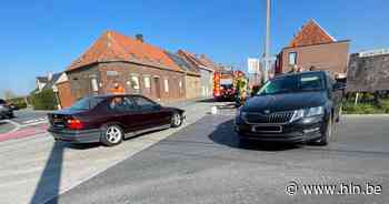 Botsing op kruispunt Koekoek in Lendelede: geen gewonden, twee voertuigen getakeld - Het Laatste Nieuws