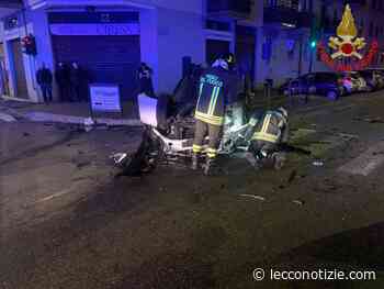 Lecco. Terribile schianto in via Pasubio, due auto completamente distrutte - Lecco Notizie