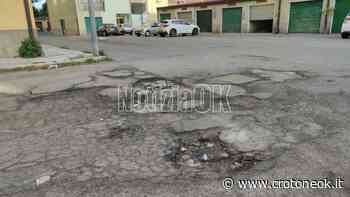 Crotone, alcune strade sembrano "quasi" bombardate - CrotoneOK.it