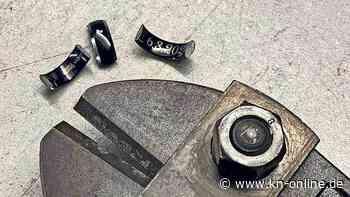 Ring steckt am Finger von Frau fest: Heiratsantrag endet im Krankenhaus