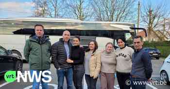 43 Oekraïense vluchtelingen krijgen warm onthaal in Merchtem - VRT NWS