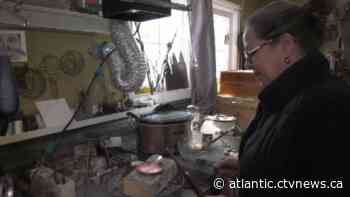 Fredericton silversmith artist recieves national award - CTV News Atlantic
