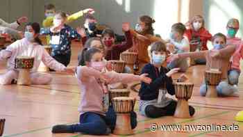 Projektwoche der Grundschule Garrel: Trommelzauber in der Turnhalle - Nordwest-Zeitung