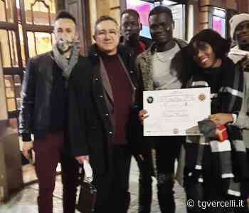 Il “Grazie” di Cham a Vercelli e a Olmo, e il suo pensiero verso i fratelli e le sorelle dell'Ucraina - TG Vercelli - tgvercelli.it