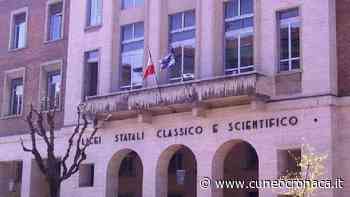 Al liceo Peano-Pellico di Cuneo banco di beneficienza per raccogliere fondi per l'Ucraina - Cuneocronaca.it