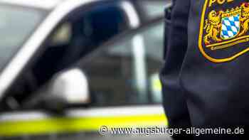 Hoher Sachschaden: Autofahrer flüchten nach Unfällen in Augsburg