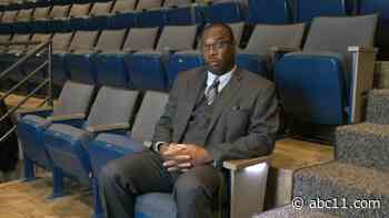 Legendary Durham Hillside drama teacher to retire - WTVD-TV