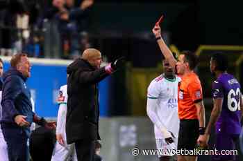 Erik Lambrechts geeft uitleg over rode kaart Kompany: &quot;De eerste gele kaart gaf ik omdat hij op de dug-out slaat&quot;