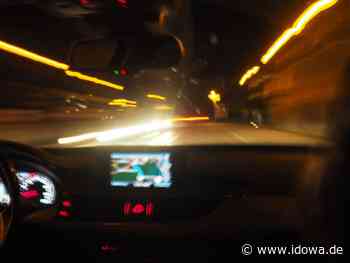 Polizei sucht Hinweise - Junge Männer liefern sich illegales Autorennen bei Plattling - idowa