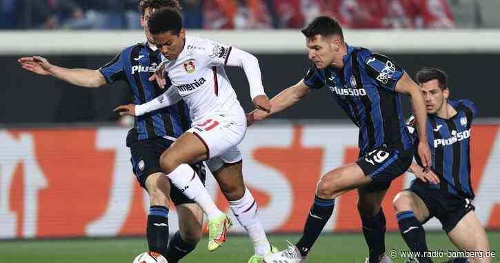 Turbulentes Spiel: Bayer nach Niederlage weiter mit Chancen