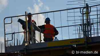 IG Bau erklärt Tarifverhandlungen um Baumindestlohn 2022 für gescheitert - B_I baumagazin