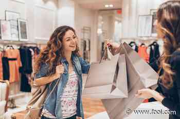 These 2 Retail Stocks Are Falling Hard Late Thursday - The Motley Fool