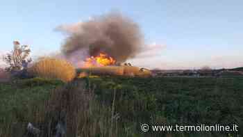 Incendio alla periferia Sud, circolazione ferroviaria sospesa sulla Linea adriatica - Termoli Online