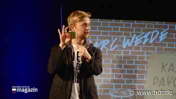 Zauberkünstler Marc Weide verblüfft mit neuer Show in Kiel - NDR.de