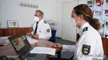 Neubrandenburg: Polizei will über Enkeltrick aufklären - NDR.de