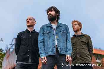 Radio X Presents Biffy Clyro With Barclaycard gig review: Sweet acoustic set needs more spike - Evening Standard