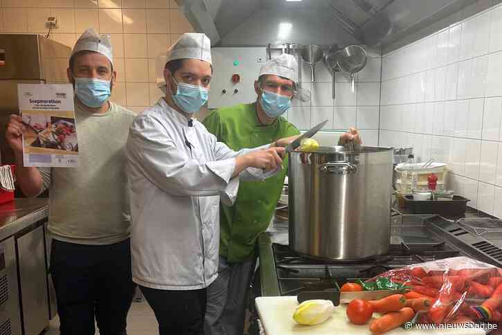 Zorgresidenties verkopen verse soep ten voordele van Oekraïense oorlogsslachtoffers