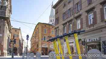 «Danni ai monopattini Modena è la città più colpita dai vandali» - La Gazzetta di Modena