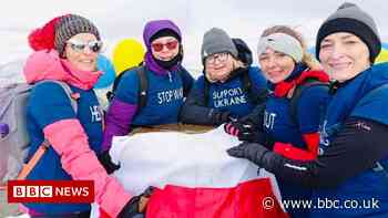 Ukraine: Friends climb Snowdon in heels to help refugees