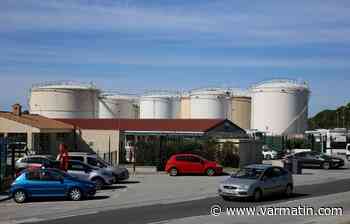 Les "gilets jaunes" de retour au dépôt pétrolier de Puget-sur-Argens - Var-matin