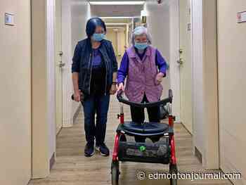 COVID-19 updates: Jobless rate plunges to pre-pandemic lows; Edmonton businesses don their own mask policies; death toll nears 4,000