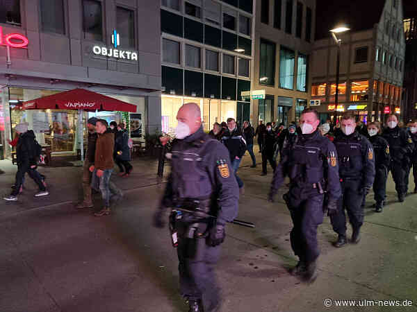Ein Freitag in Ulm: Zwei Demos der Corona-Gegner, ein Großaufgebot der Polizei und kein Xavier Naidoo