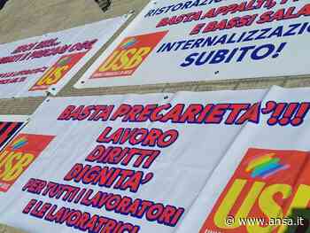 Ex Ilva: 200 lavoratori in protesta a Bari davanti Regione - Agenzia ANSA