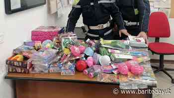 Fiori, giocattoli e riviste messi in vendita abusivamente: sequestri della polizia locale a Bari - BariToday