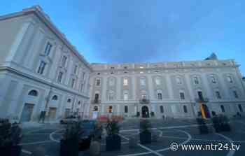 Benevento, in piazza Arechi II via le impalcature da Palazzo De Simone - NTR24