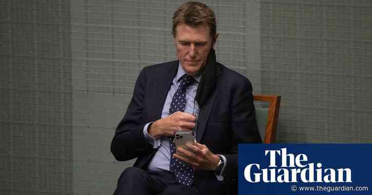 Labor demands Christian Porter resign before election after changes to ‘blind trust’ disclosure rules