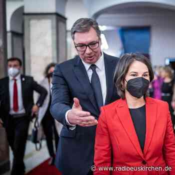 Baerbock in Serbien: Gegenüber Russland Farbe bekennen - radioeuskirchen.de