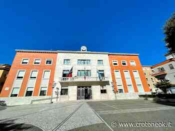 Crotone, il Comune razionalizza gli uffici: istituiti 9 settori - CrotoneOK.it